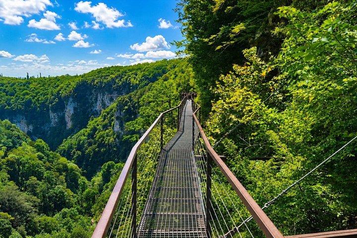 Cueva Prometeo, Cañón Okatse y Cañón Martvili desde Kutaisi