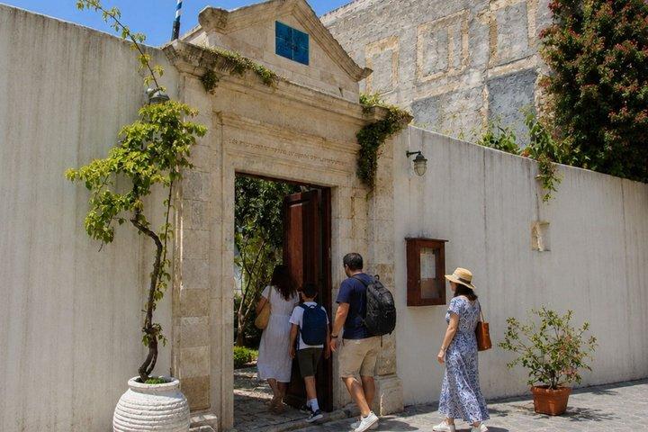 Chania Scavenger Hunt & Highlights Self-Guided Walking Tour