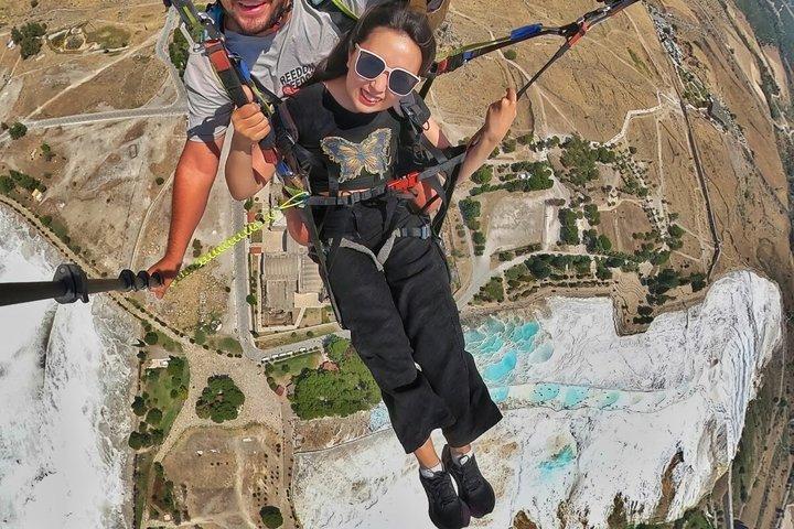Tandem Paragliding Adventure Over Pamukkale