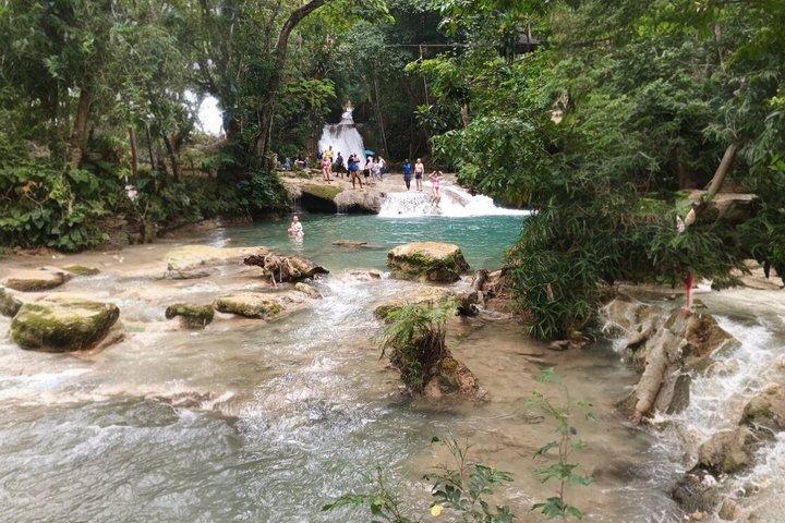 ジャマイカのビーチフォールズとオチョ・リオス市内ツアー