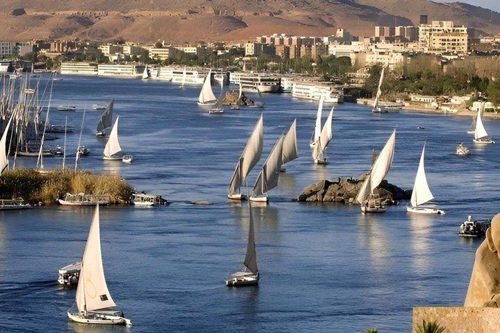 熱気球でルクソールへ、豪華ナイルクルーズアスワン
