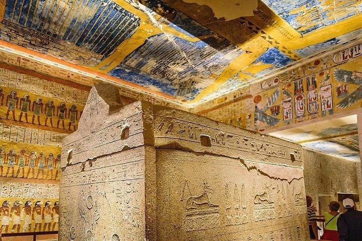 熱気球でルクソールへ、豪華ナイルクルーズアスワン