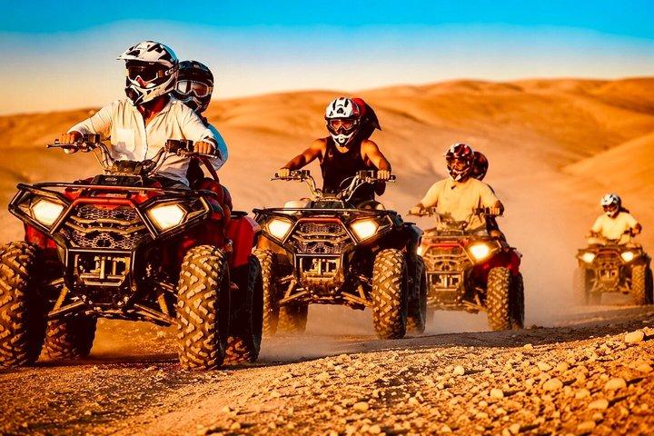 Agafay Desert Quad, Camel Ride & Dinner Show vanuit Marrakech