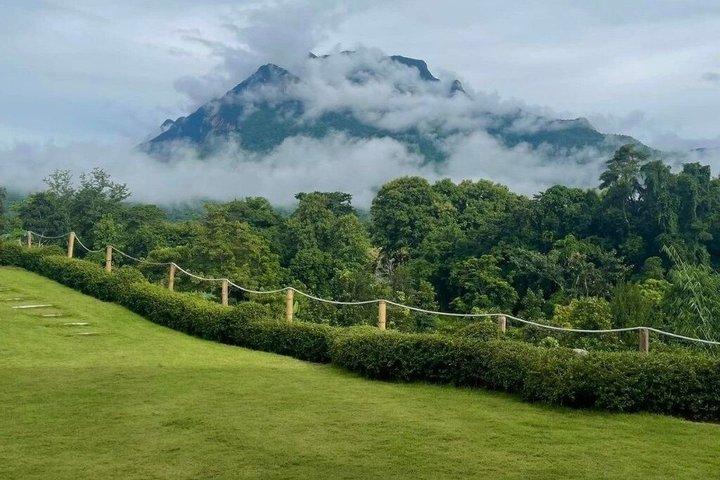 チェンダーオの終日洞窟山からの眺め