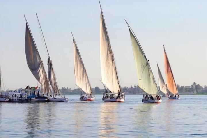 ナイル川フェルッカ3時間プライベートサンセット体験 ルクソール