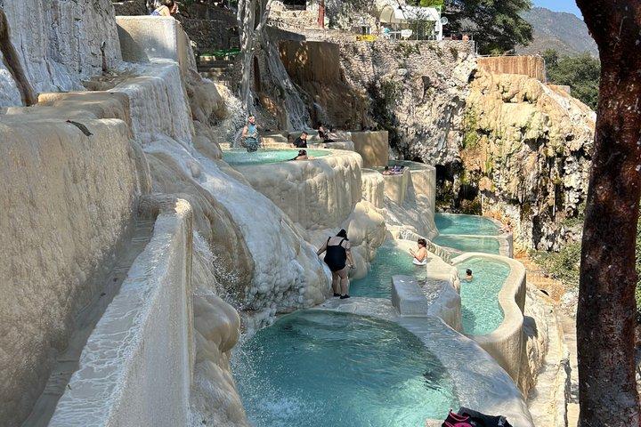 メキシコシティ発、トラントンゴ洞窟日帰りツアー