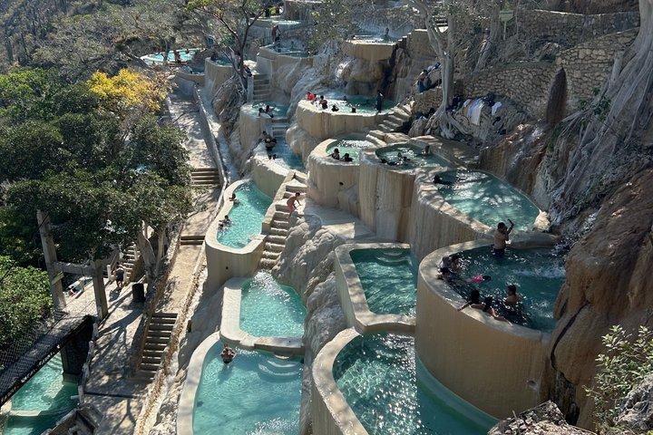 メキシコシティ発、トラントンゴ洞窟日帰りツアー
