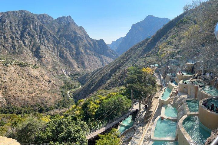 メキシコシティ発、トラントンゴ洞窟日帰りツアー