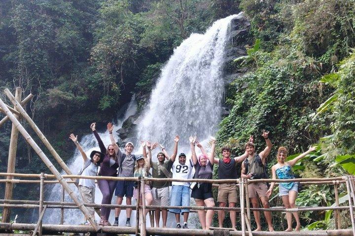 Chiang Mai Ethical Elephant Sanctuary e Pha Dok Siew Trail