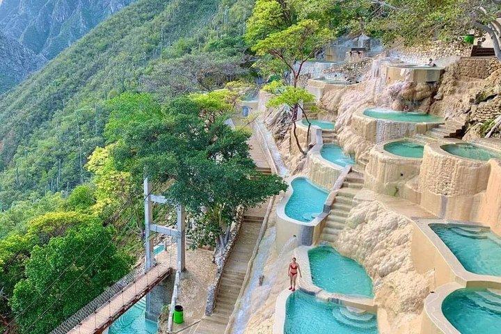 メキシコシティ発、トラントンゴ洞窟日帰りツアー