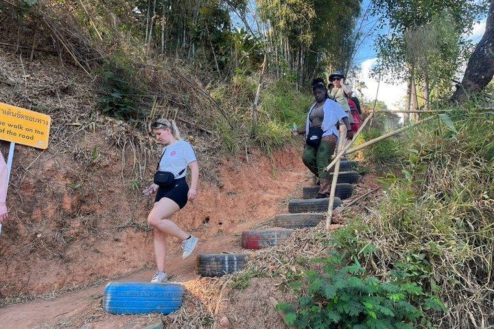 Chiang Mai Ethical Elephant Sanctuary e Pha Dok Siew Trail
