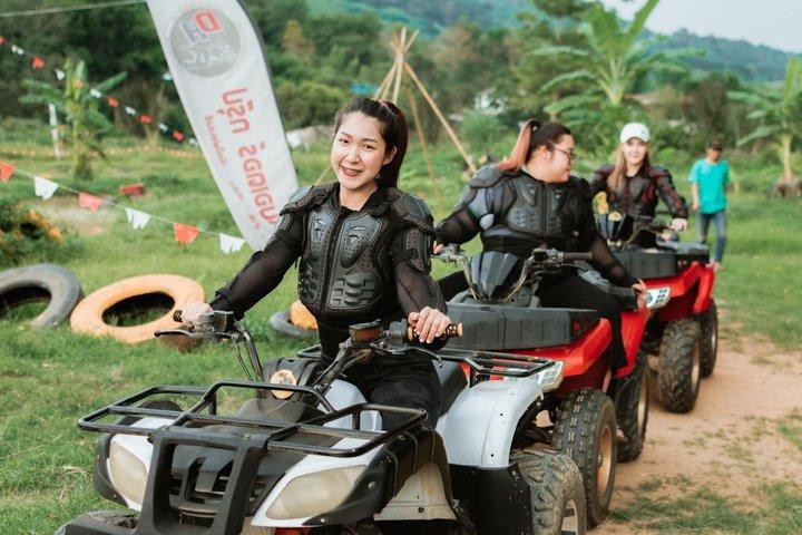 Chiang Rai ATV aventura na selva com cachoeiras e pontos de vista