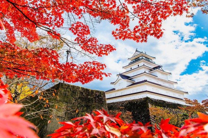Fukushima Autumn Foliage Tour and Ouchi Juku and Tsuruga Castle