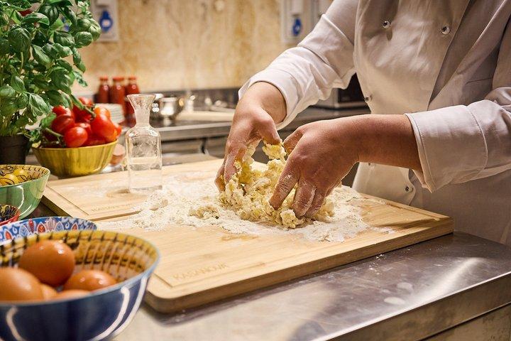 ローマからのモンテプルチアーノ料理教室とワインテイスティング