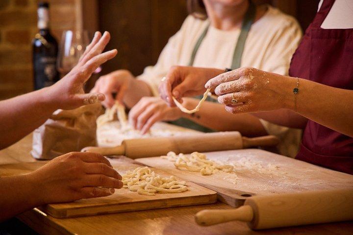 ローマからのモンテプルチアーノ料理教室とワインテイスティング