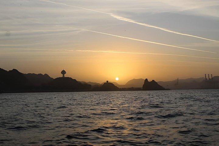 夕日と海岸の旅マスカット