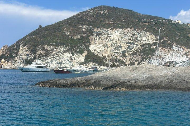 ローマからパルマローラ島とポンツァ諸島への日帰り旅行