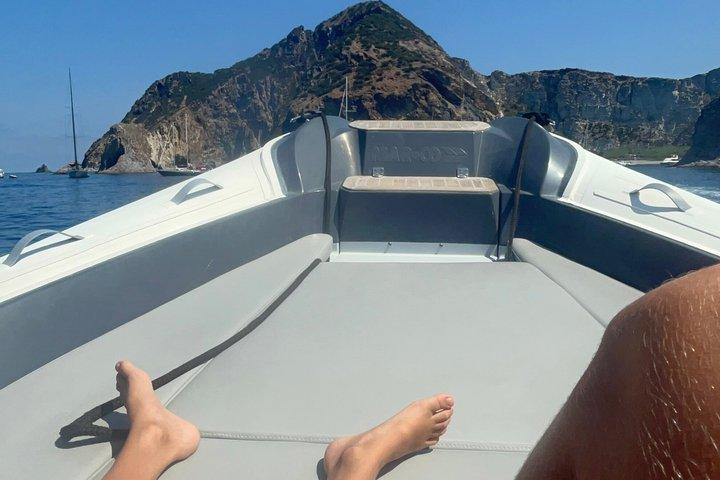 ローマからパルマローラ島とポンツァ諸島への日帰り旅行