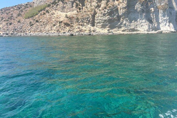 ローマからパルマローラ島とポンツァ諸島への日帰り旅行