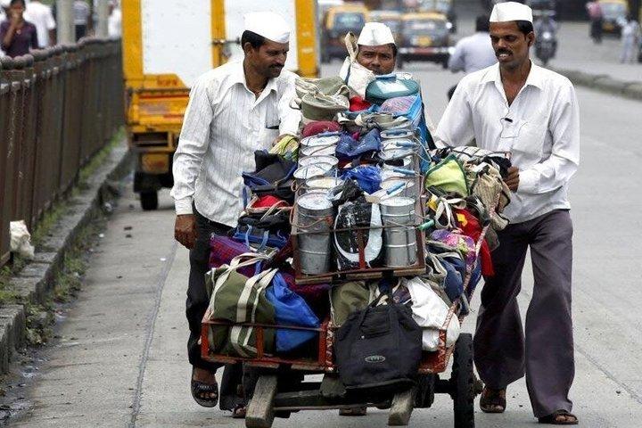 Dhobi Ghat Dabbawala and Dharavi Slum Tour with Local Train Ride