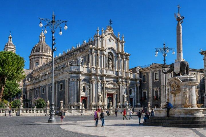 Catania Highlights & Hidden Gems: Tour Privato con una Guida Locale