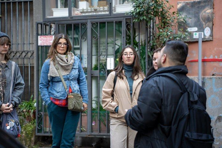 スペイン語・クォーターとナポリ地下鉄のストリートアートツアー