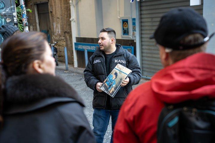 スペイン語・クォーターとナポリ地下鉄のストリートアートツアー