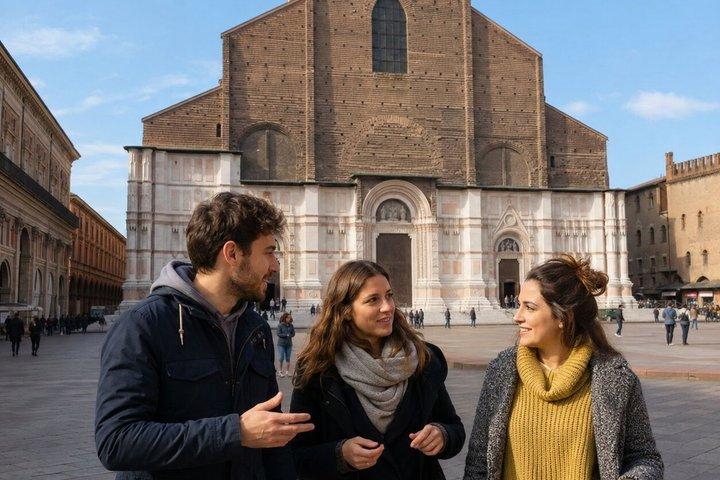 Secrets of Bologna: Self-Guided Scavenger Hunt & Walking Tour