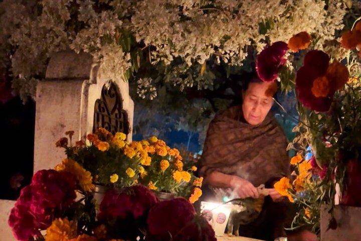 Día de Muertos en Oaxaca Tour de Panteones
