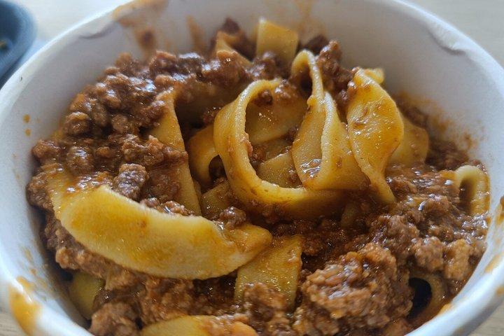 ローマから列車でボローニャへ：芸術、歴史、ストリートフードを満喫する一日