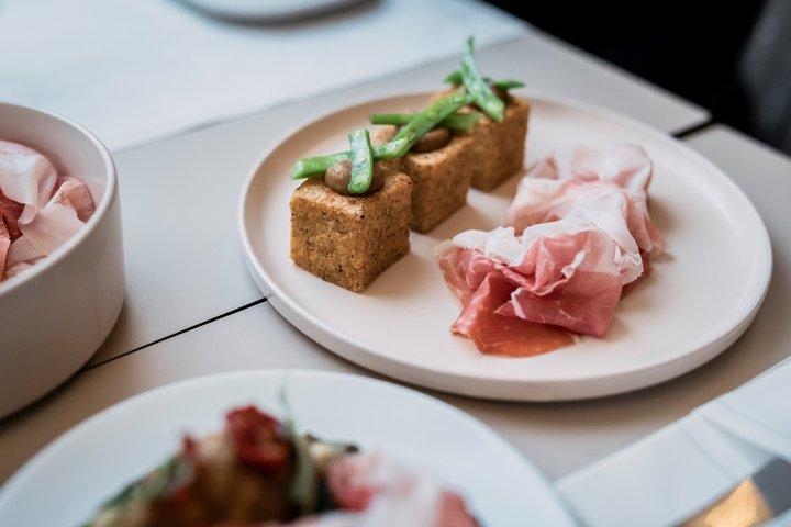 パルマハムの街歩きツアー：食通の夢