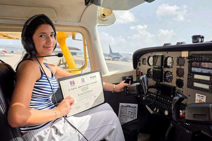 Junior Discovery Flight in Miami with Certified Flight Instructor