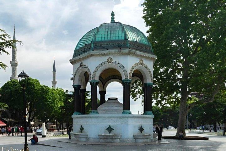 イスタンブール・セルフガイド・オーディオ・ツアー：隠れた物語＆秘密の場所