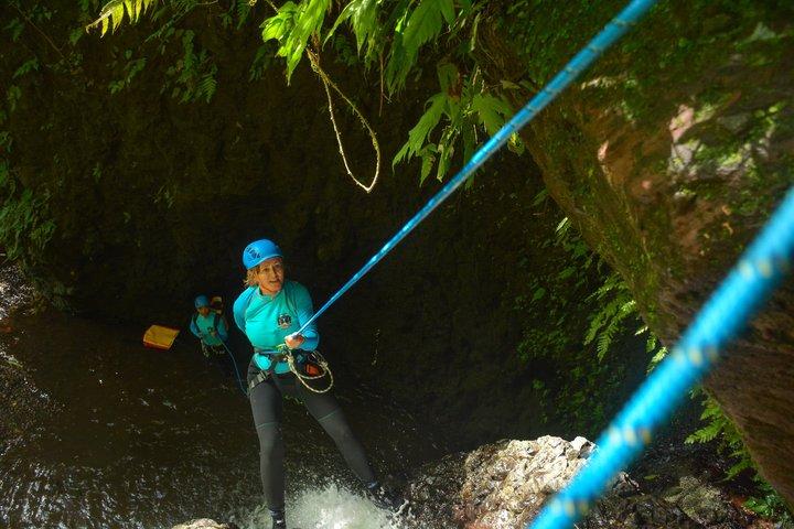 Bali Canyoning Trip – Esplora cascate e gole nascoste