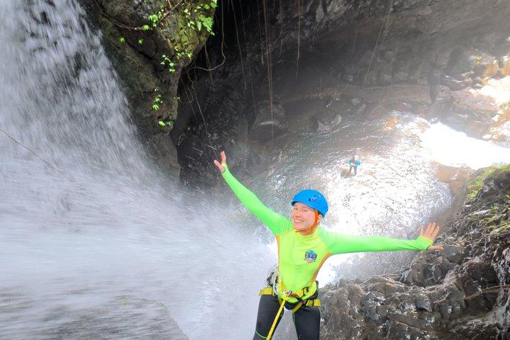 Bali Canyoning Trip – Esplora cascate e gole nascoste