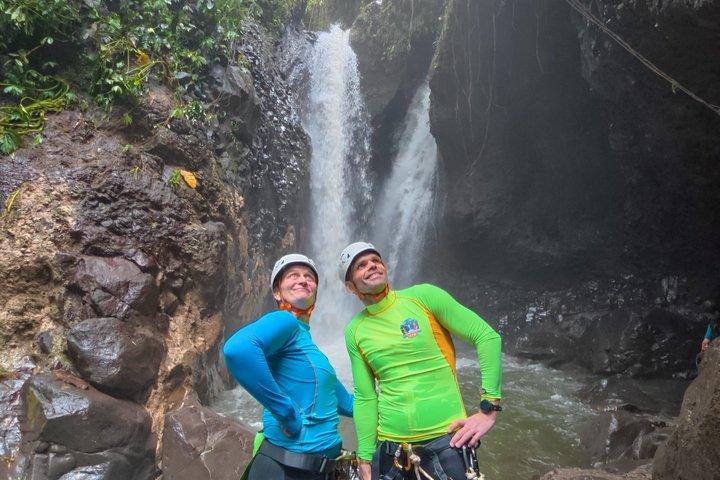 Bali Canyoning Trip – Esplora cascate e gole nascoste