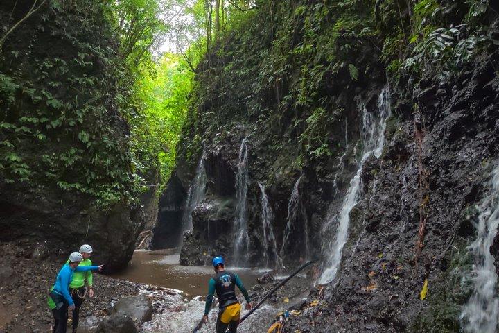 Bali Canyoning Trip – Esplora cascate e gole nascoste
