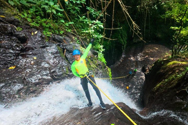 Bali Canyoning Trip – Esplora cascate e gole nascoste