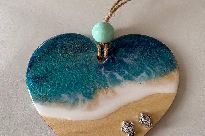 自分だけのお土産を作る: マウイオーナメントアート体験