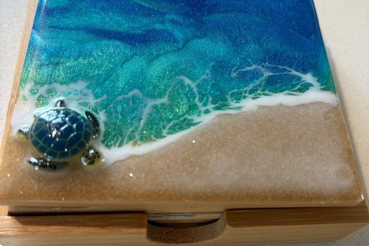 Machen Sie Ihr eigenes Maui Souvenir : Ocean Resin Coaster Class
