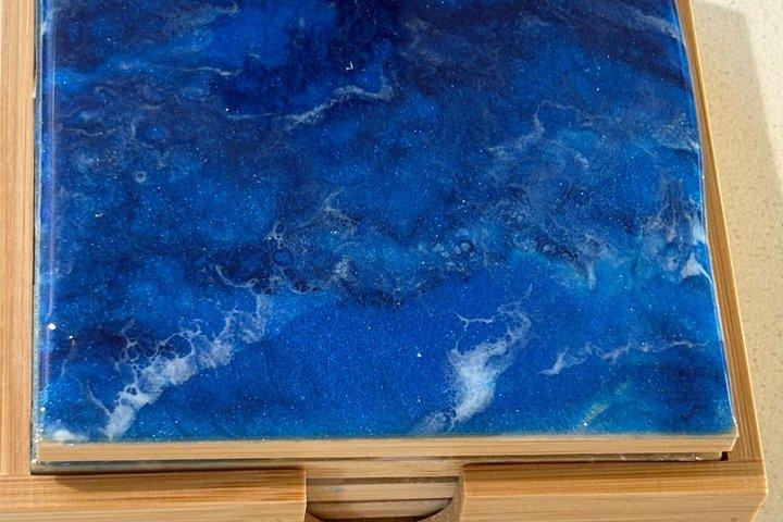 Machen Sie Ihr eigenes Maui Souvenir : Ocean Resin Coaster Class