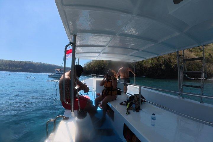 ヌサペニダ島プライベートシュノーケリングツアー（西島旅行付き）