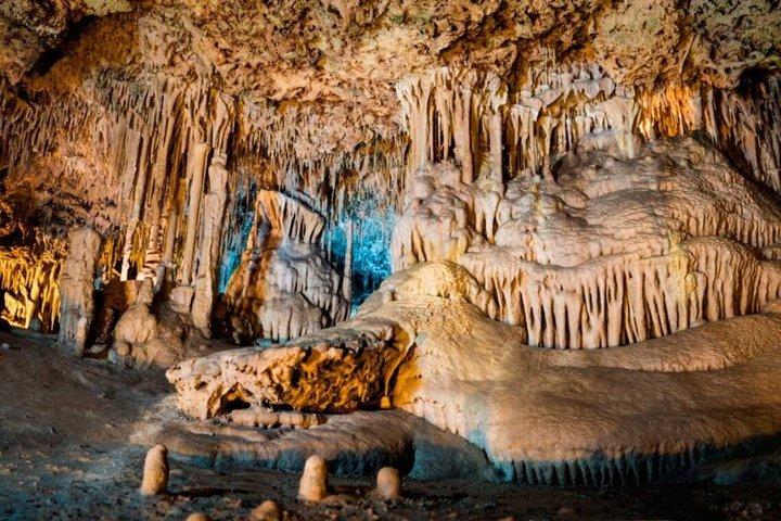 マヨルカ島のハムス洞窟と恐竜ランドへの家族旅行