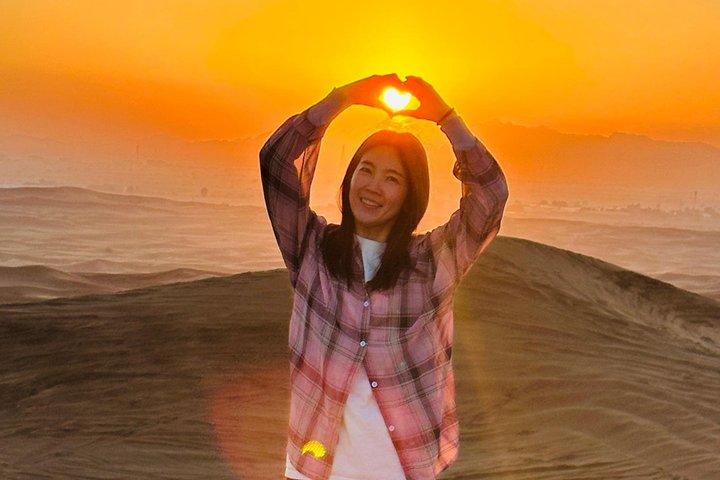 Dubai Sunrise Desert Safari, Sandboarding & Camel Ride