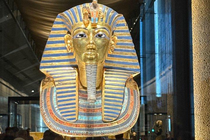 Giza Pyramids and Gem All Inclusive Tour