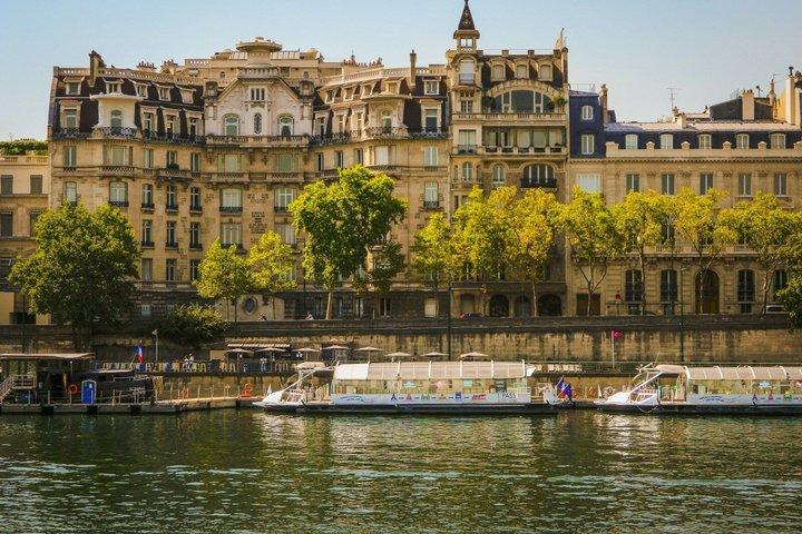 Paris Night River Cruise On The Seine With Waffle Tasting