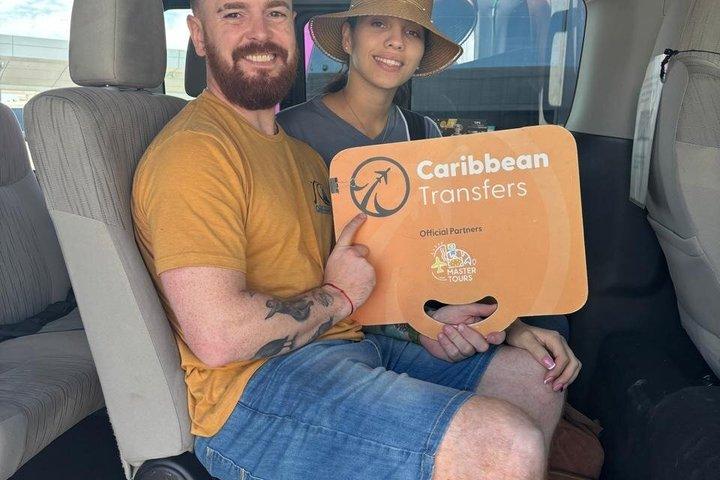 Airport Shuttle to Cancun and Hotel Zone