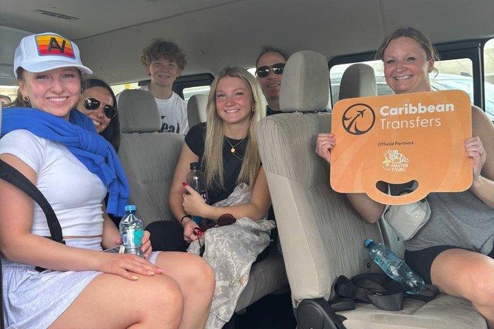 Airport Shuttle to Cancun and Hotel Zone