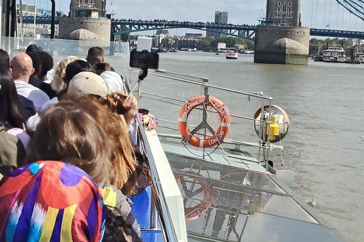 ロンドン市内観光乗り降り自由バス＋テムズ川クルーズ