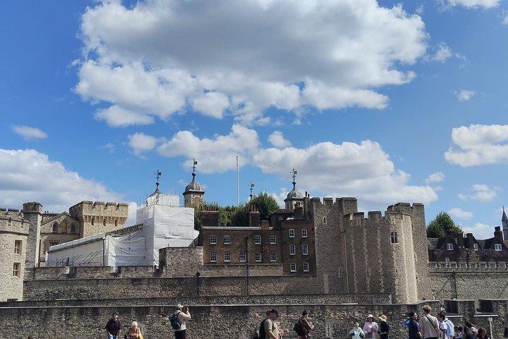ロンドン市内観光乗り降り自由バス＋テムズ川クルーズ